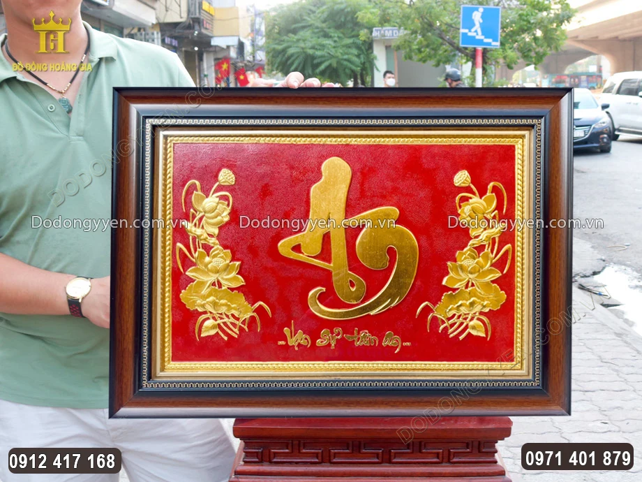 Khung tranh bằng nhựa giả v&acirc;n gỗ v&ocirc; c&ugrave;ng đẹp